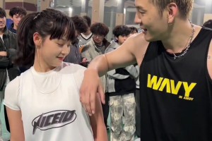 章若楠来打篮球？ “校园球场上的女神，这一刻你心动了吗？”